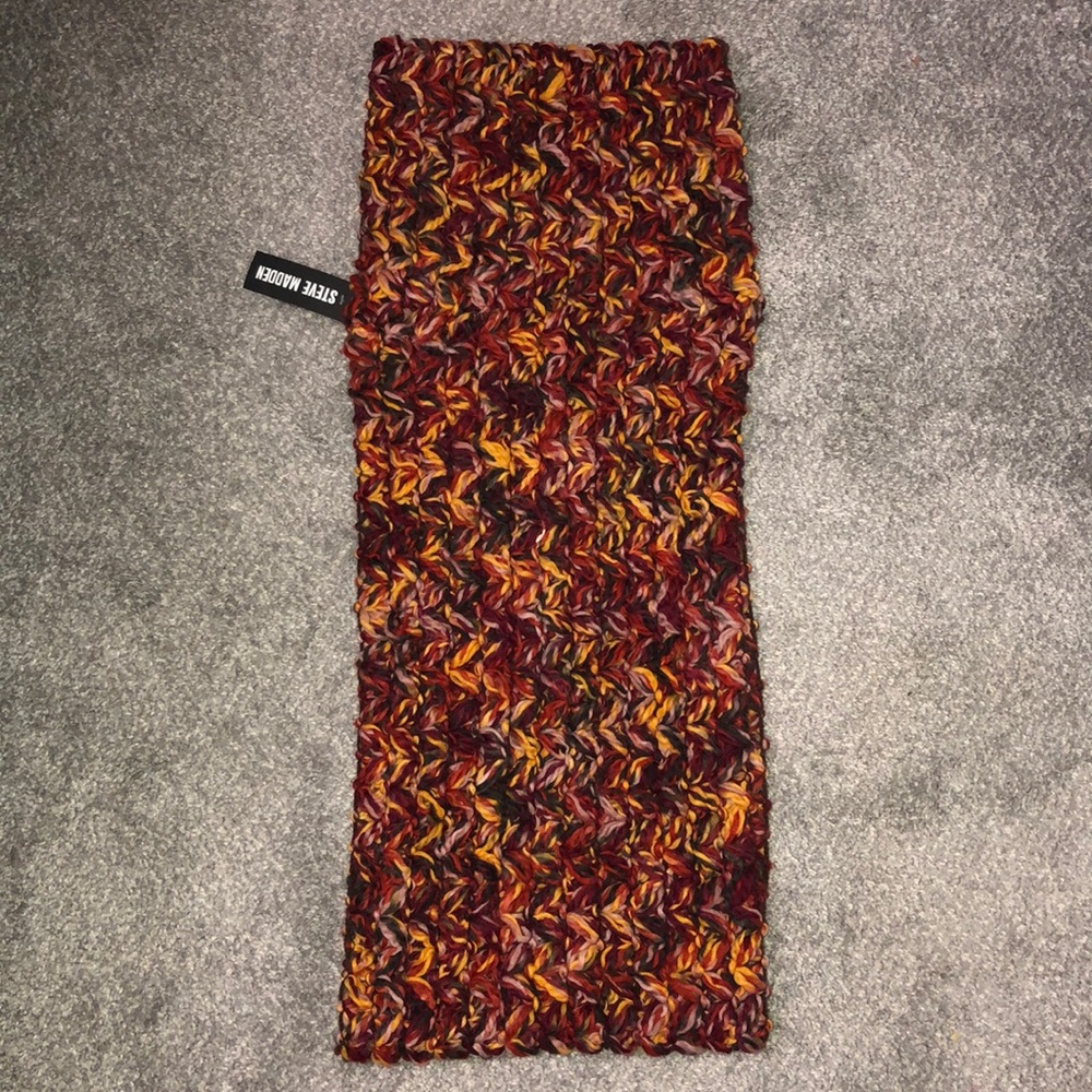 NWT Steve Madden infinity scarf